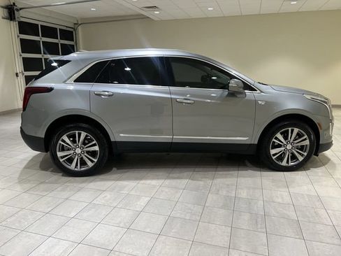Certified 2024 Cadillac XT5 Premium Luxury w/ Technology Package FWD image 6