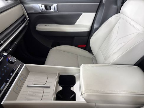 Used 2025 Hyundai Santa Fe SEL image 21