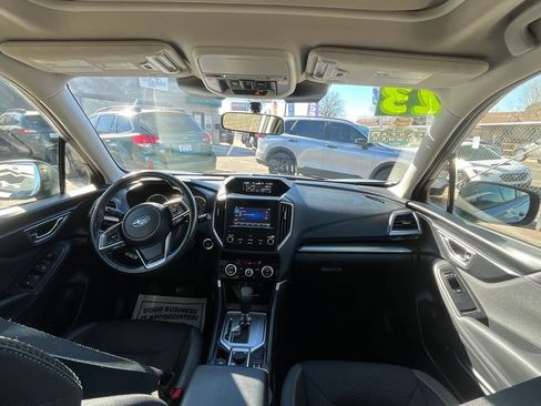 Used 2023 Subaru Forester Premium image 17
