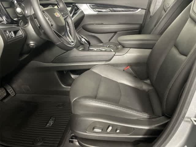Used 2024 Cadillac XT6 Premium Luxury w/ LPO, Floor Liner Package AWD/4WD image 14