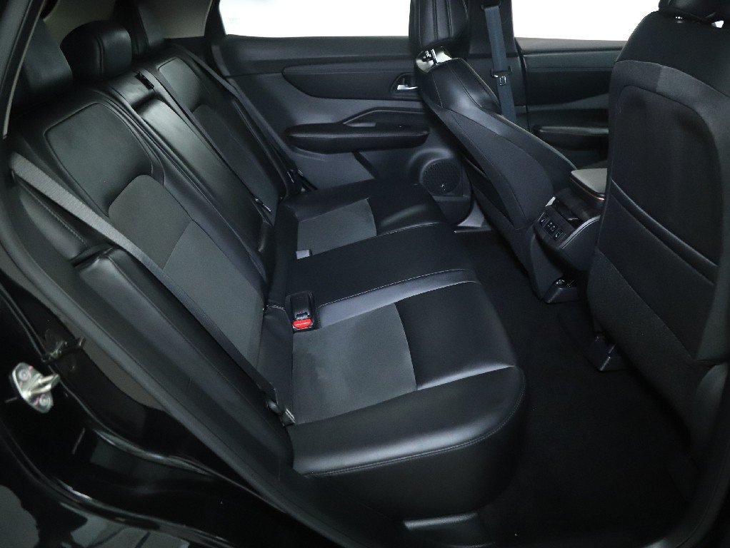 Certified 2023 Nissan Ariya FWD image 33
