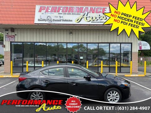 Used 2017 MAZDA MAZDA3 Sport w/ Preferred Equipment Package FWD image 2