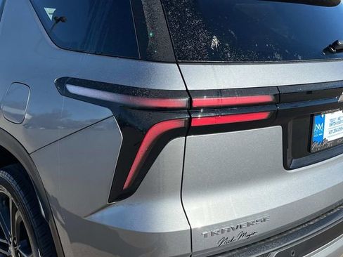 New 2026 Chevrolet Traverse LT image 14
