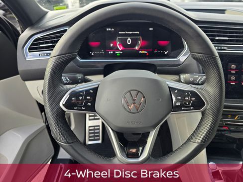 Used 2023 Volkswagen Tiguan SE R-Line image 17