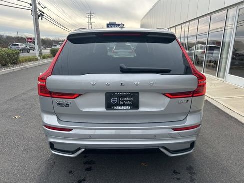 Certified 2025 Volvo XC60 B5 Plus image 4