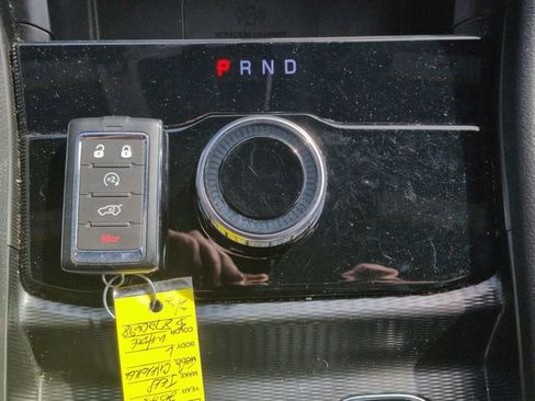 Used 2025 Jeep Grand Cherokee L Laredo image 18