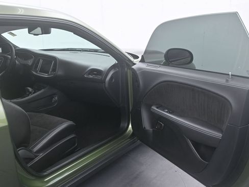 Used 2022 Dodge Challenger SRT Hellcat w/ Plus Package RWD image 15