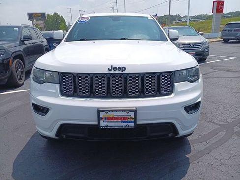 Used 2020 Jeep Grand Cherokee Altitude AWD/4WD image 6