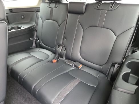 Used 2025 Honda Pilot EX-L image 22