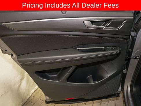 Used 2024 Volkswagen Atlas Cross Sport SE FWD image 10