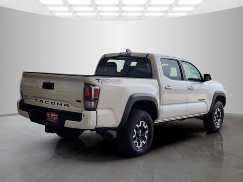 Used 2021 Toyota Tacoma TRD Off-Road w/ Technology Package AWD/4WD image 5