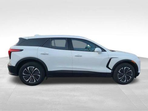 Used 2024 Chevrolet Blazer EV LT AWD/4WD image 2