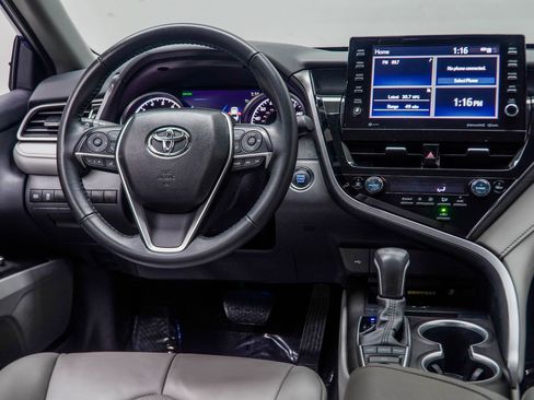 Used 2024 Toyota Camry XLE FWD image 17