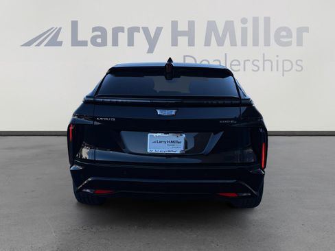 Used 2026 Cadillac Lyriq Premium Sport AWD/4WD image 4
