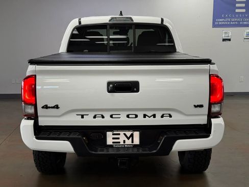 Used 2021 Toyota Tacoma SR AWD/4WD image 6