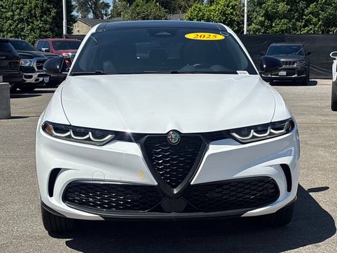 Used 2025 Alfa Romeo Tonale w/ Premium Package AWD/4WD image 7