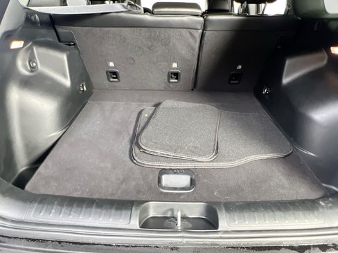 Used 2022 Jeep Cherokee Trailhawk w/ Premium Leather Package AWD/4WD image 24