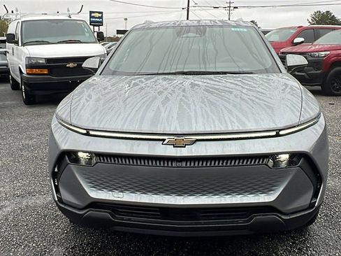 New 2026 Chevrolet Equinox EV LT image 2