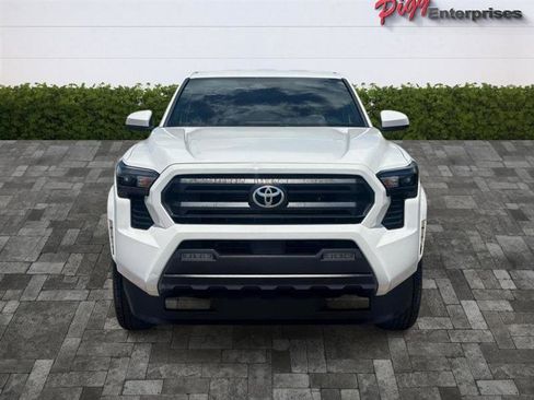 Used 2024 Toyota Tacoma SR5 AWD/4WD image 5