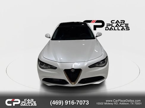 Used 2018 Alfa Romeo Giulia Ti RWD image 3