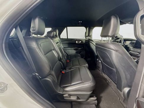 Used 2020 Ford Explorer XLT w/ Equipment Group 202A image 26