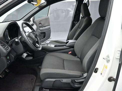 Used 2022 Honda HR-V Sport image 12