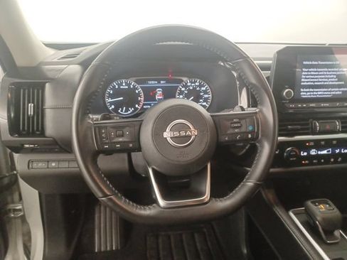 Used 2024 Nissan Pathfinder SV FWD image 20