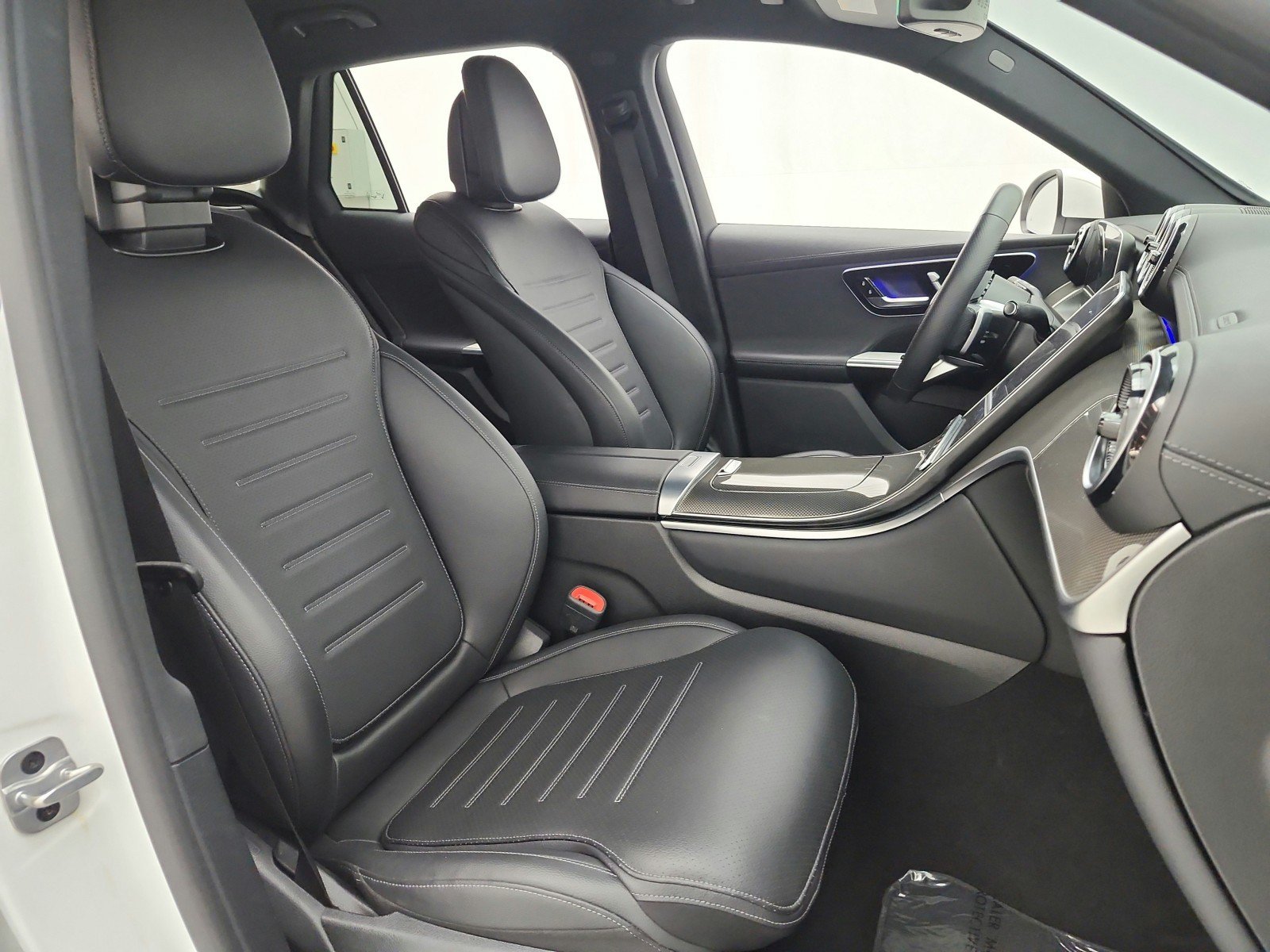Used 2024 Mercedes-Benz GLC 300 image 19