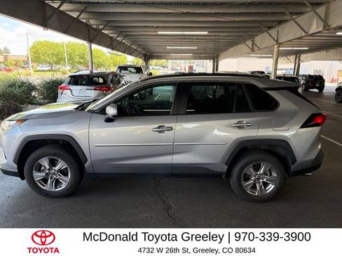 Used 2022 Toyota RAV4 XLE w/ Carpet Mat Package (TMS) AWD/4WD image 15