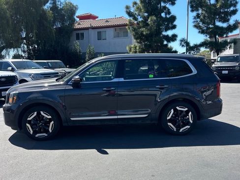 Used 2025 Kia Telluride S image 6