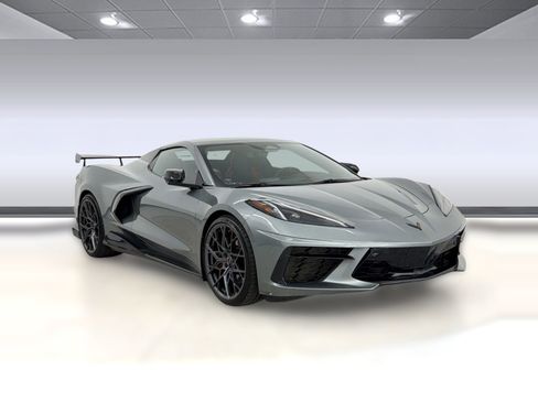Used 2024 Chevrolet Corvette Stingray Premium Conv w/ Z51 Performance Package image 7