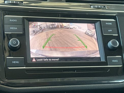 Used 2021 Volkswagen Tiguan S FWD image 20