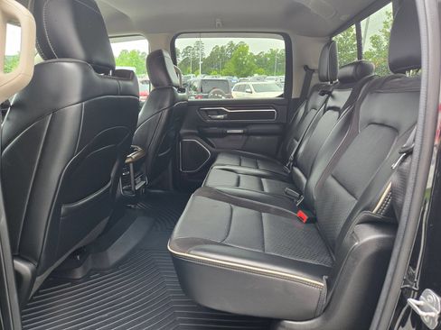 Used 2022 RAM 1500 Laramie AWD/4WD image 36