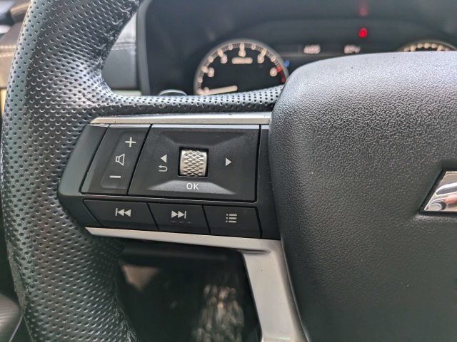 Used 2023 Mitsubishi Outlander SE FWD image 22