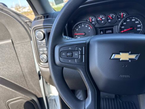 Used 2025 Chevrolet Silverado 2500 Custom w/ Custom Value Package image 28