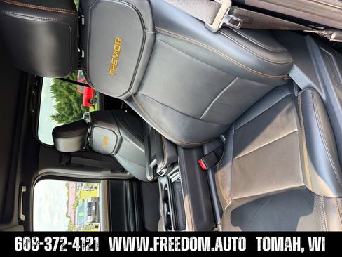 Used 2025 Ford Expedition Tremor AWD/4WD image 16
