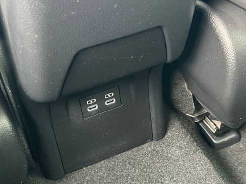 Used 2024 Toyota Prius XLE image 16