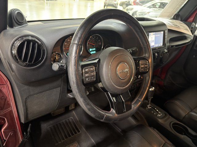 Used 2012 Jeep Wrangler Unlimited Sahara AWD/4WD image 9