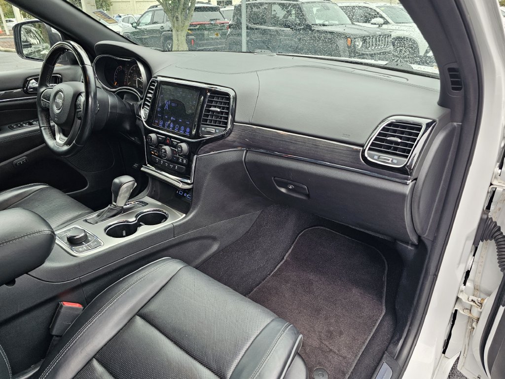 Used 2020 Jeep Grand Cherokee Overland AWD/4WD image 11