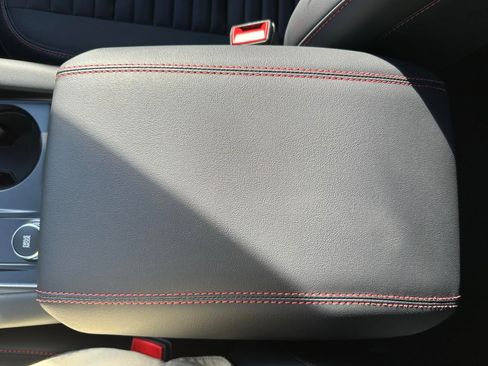 New 2026 Ford Explorer ST-Line w/ ST-Line Street Pack image 22