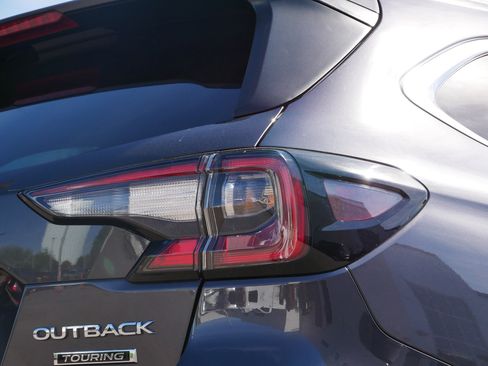 Used 2024 Subaru Outback Touring AWD/4WD image 17