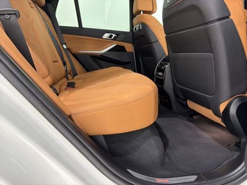 Certified 2024 BMW X5 xDrive40i w/ Premium Package AWD/4WD image 23
