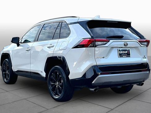 Used 2022 Toyota RAV4 SE AWD/4WD image 12
