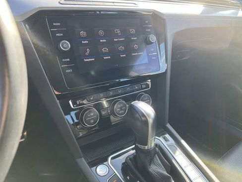 Used 2019 Volkswagen Arteon SE image 17