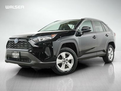 Used 2019 Toyota RAV4 LE w/ Carpet Mat Package