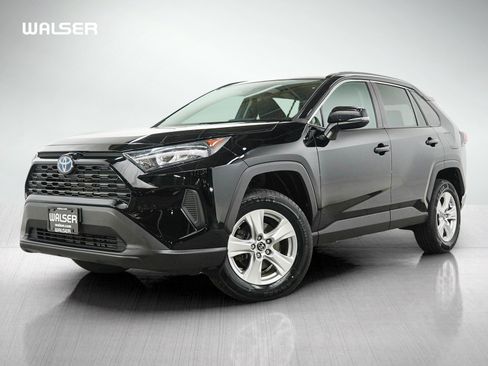 Used 2019 Toyota RAV4 LE w/ Carpet Mat Package AWD/4WD image 1
