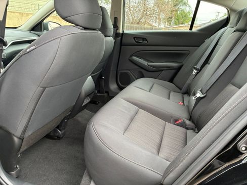 Used 2025 Nissan Altima 2.5 SV image 28