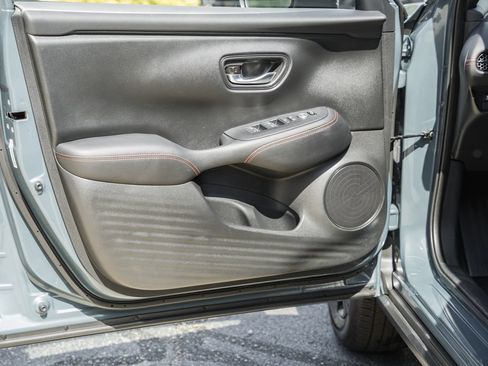 Certified 2025 Honda HR-V Sport image 33