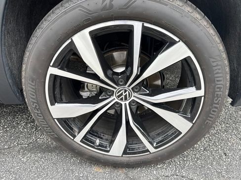 Used 2025 Volkswagen Atlas SEL Premium R-Line AWD/4WD image 10