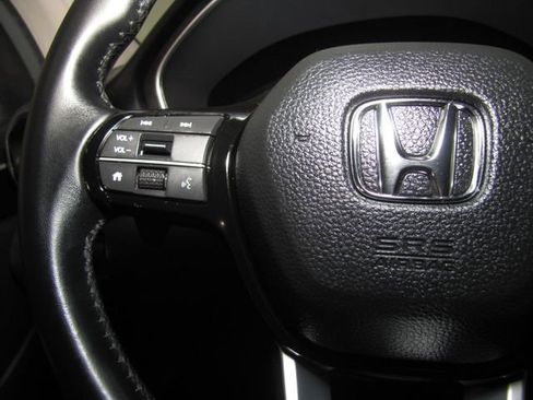 Certified 2025 Honda Pilot EX-L image 5